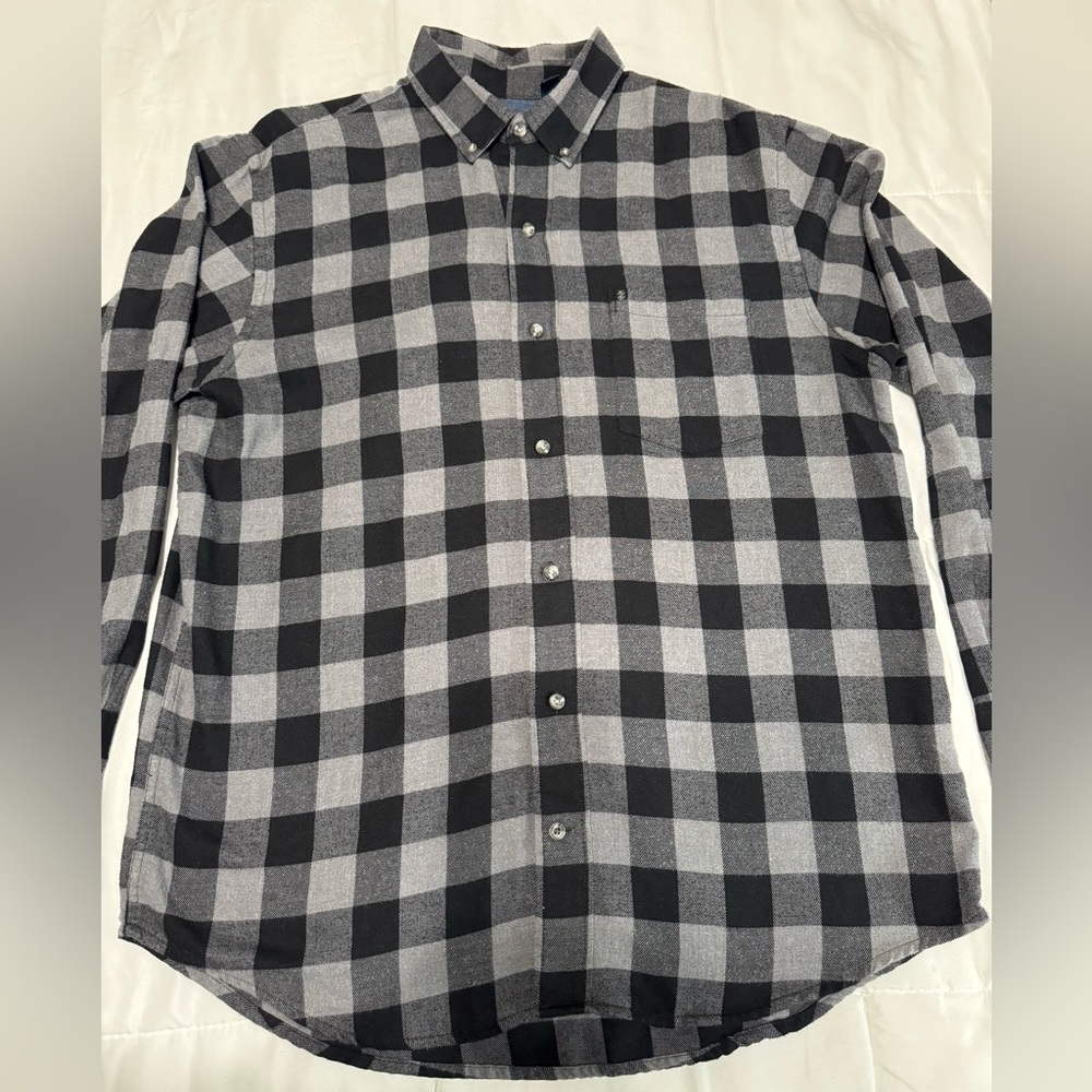 Izod Black and Gray Plaid Button Down Shirt